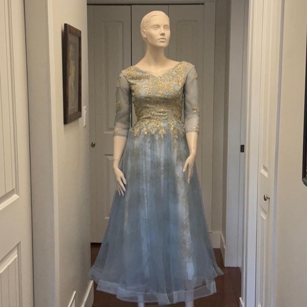 NWOT LanTing Bride Women’s Blue and Gold Tulle Maiden Dress/Costume Size 0